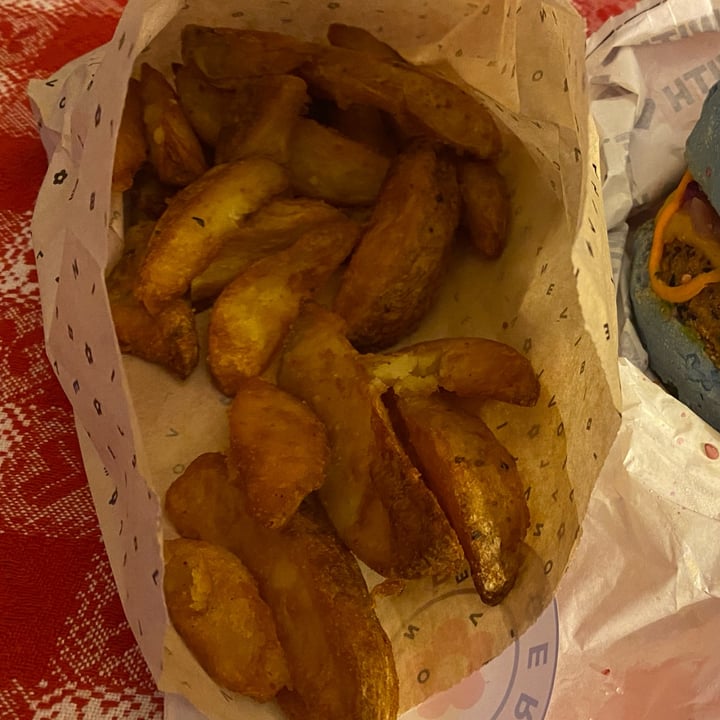 photo of Flower Burger Patate Savory shared by @alecassella on  26 Mar 2022 - review