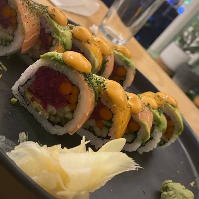 Foto del piatto “Rainbow - Special Roll”