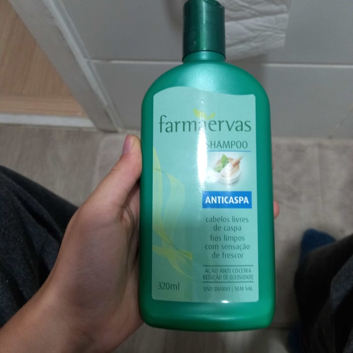 review photo of Farmaervas Shampoo Anticaspa shared by @biancaa1 on 13 Jun 2022 - review