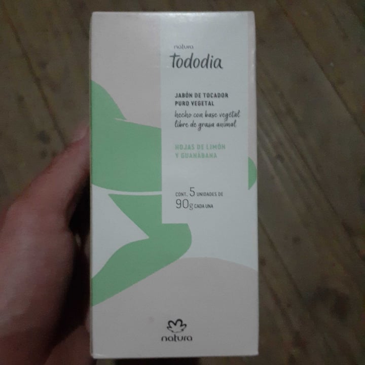 review photo of Natura JabĂłn Tododia hojas de limĂłn y guanabana shared by @veganoradical on 04 Aug 2021 - review