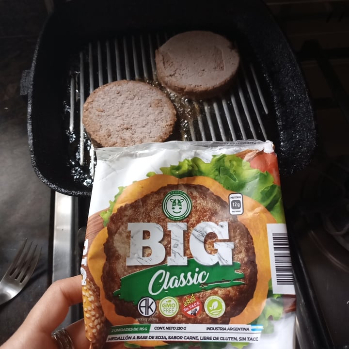review photo of Felices Las Vacas Hamburguesa big classic shared by @cuyen on 19 Sep 2022 - review