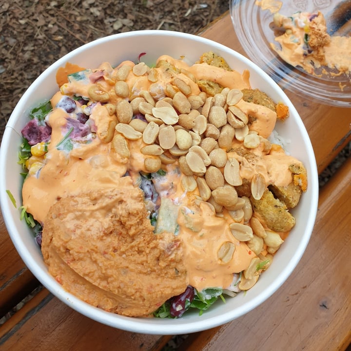 review photo of Hello Food Create your own bowl shared by @timmibeu on 25 Jan 2022 - review
