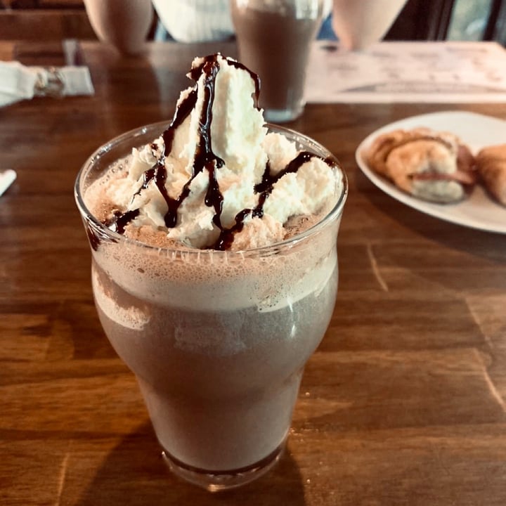photo of OM - Vegan Coffe Shop & Beer Frappe Frozen Choko shared by @victorialopez on  23 Jan 2021 - review