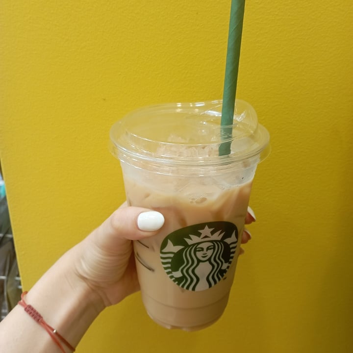 review photo of Starbucks Iced Chai Tea Latte With Soy Milk shared by @mimimon on 29 Jul 2022 - review