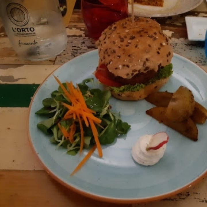 photo of L'Orto già Salsamentario - Vegan & raw food Beyond burger shared by @deborah666 on  11 Jul 2021 - review