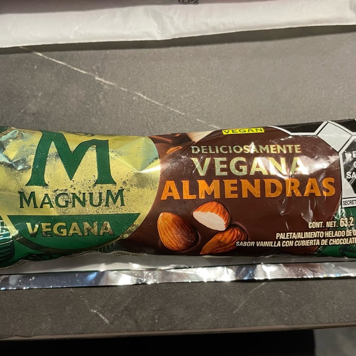 photo of Magnum Magnum Vegan Almond shared by @albiselena on  06 Apr 2022 - review