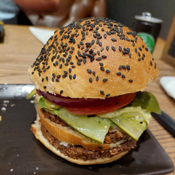 photo of Hudsons The Burger Joint (Stellenbosch) The Infinity Burger shared by @lieslsnyman on  26 Feb 2022 - review
