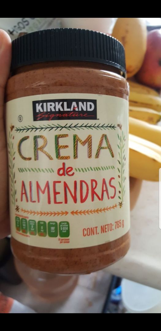 photo of Kirkland Signature Crema de almendras shared by @katiardz on  13 Dec 2019 - review