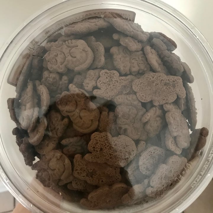 photo of Trader Joe's Chocolatey Cat Cookies for People shared by @appleappleamanda on  13 Jan 2021 - review