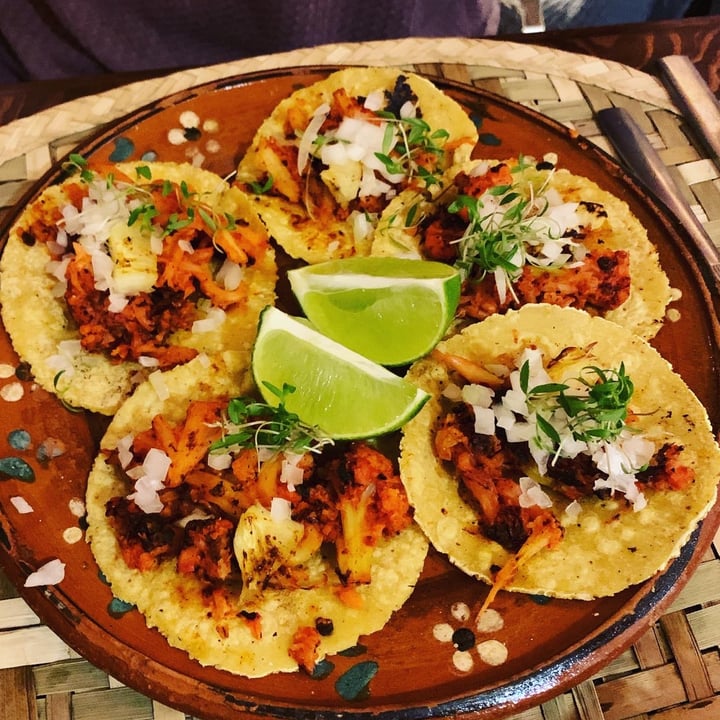 photo of Na Tlali Tacos al pastor shared by @anasoto on  09 Apr 2022 - review