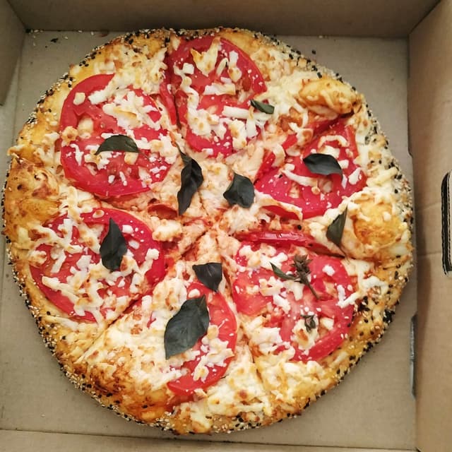菜肴“Pizza Margarita”的照片