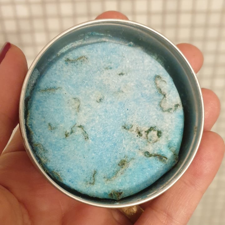 photo of LUSH Fresh Handmade Cosmetics Seanik Shampoo Bar shared by @fraq on  27 Mar 2022 - review