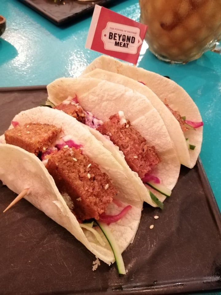 review photo of Well Dressed Salad Bar Beyond Meat Asian Slaw Tacos shared by @ccssy on 01 Jul 2019 - review