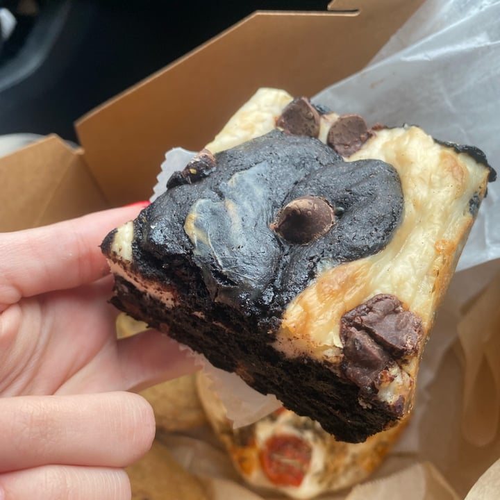 review photo of Vegan Pastry Lab Cream cheese brownie shared by @alexisrolon on 11 Feb 2022 - review