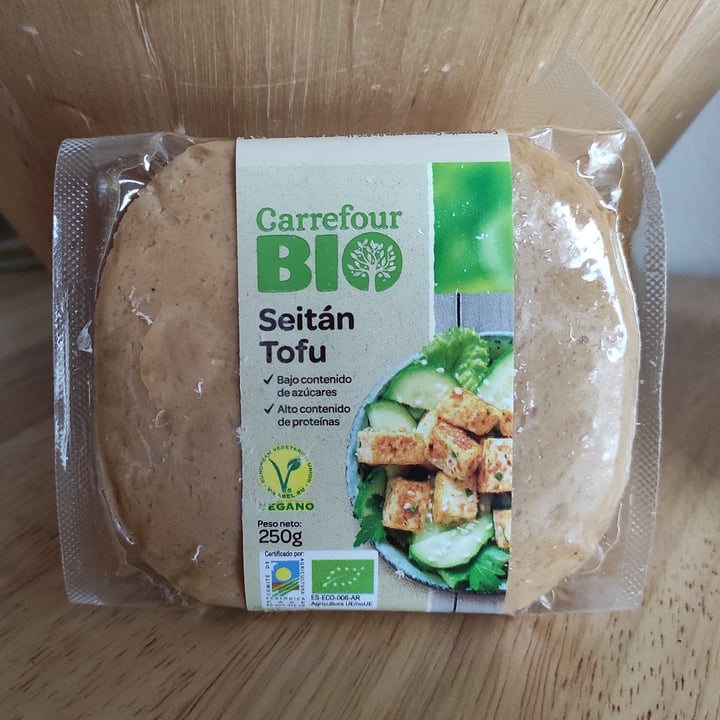 photo of Carrefour Bio Seitan-tofu shared by @viajeracronica on  10 Oct 2021 - review
