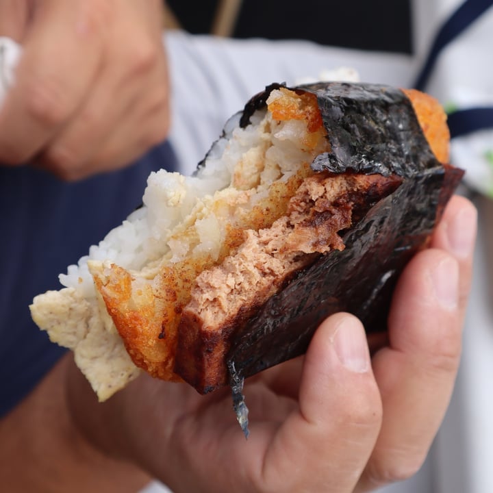 photo of Tofu Louie Vegan Musubi shared by @lizmaselli on  05 Oct 2021 - review