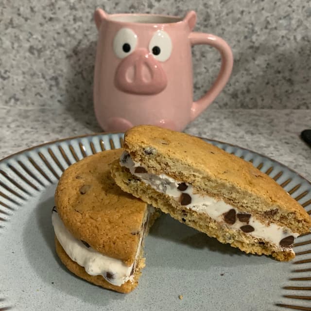 Photo of the dish “Chocolate Chip Cookie Sandwich”