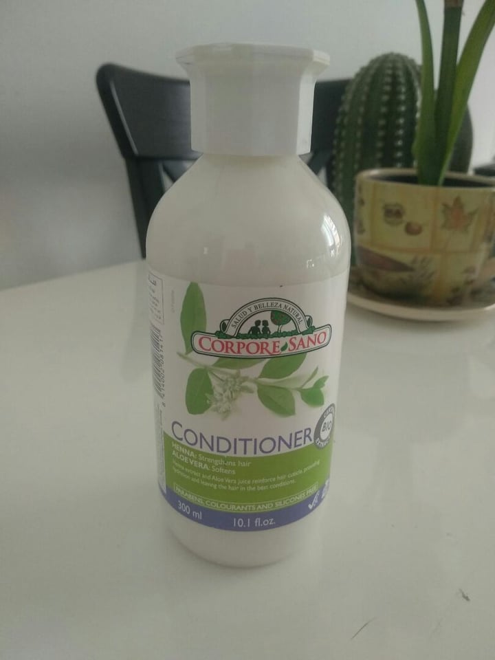 photo of Corpore Sano Acondicionador Henna y Aloe Vera shared by @cebollola on  19 Apr 2020 - review