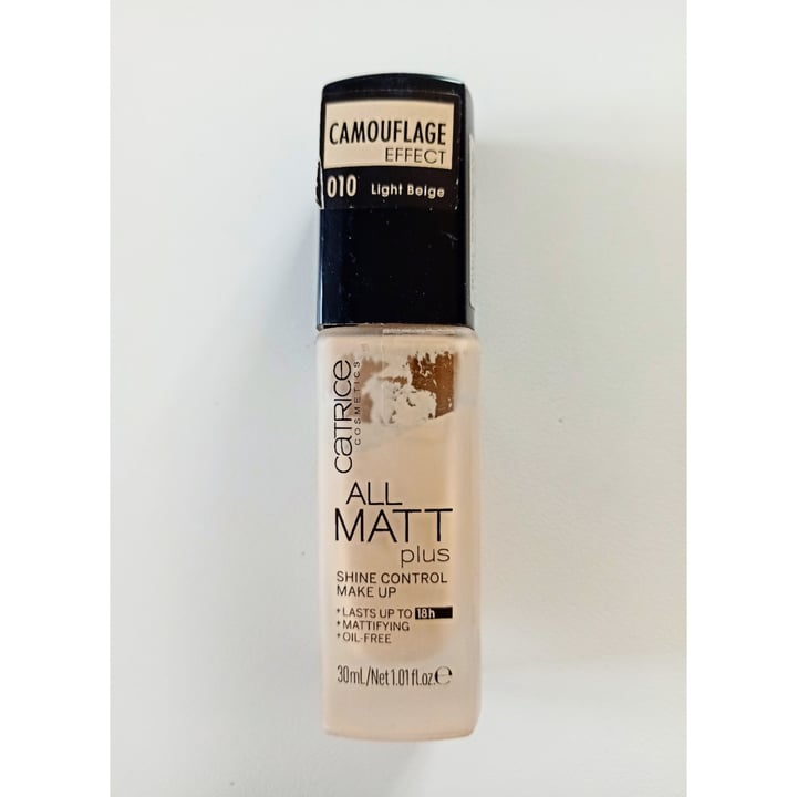 photo of Catrice Cosmetics All Matt Plus Shine Control Make Up shared by @eleonorascriva on  21 Apr 2021 - review