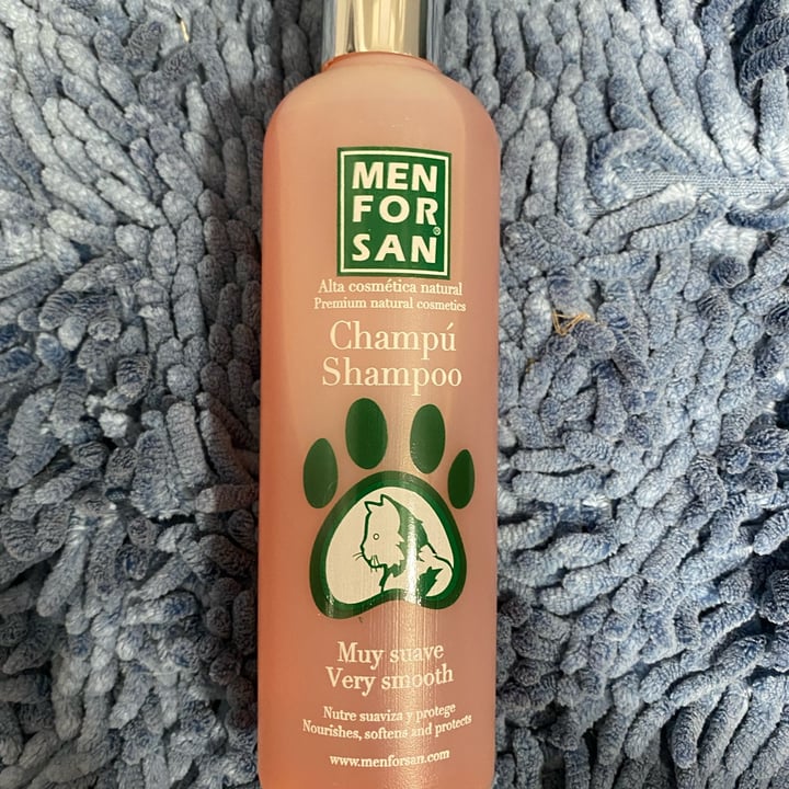 photo of Menforsan Cat Shampoo Very Smooth shared by @minaharker on  25 Oct 2022 - review