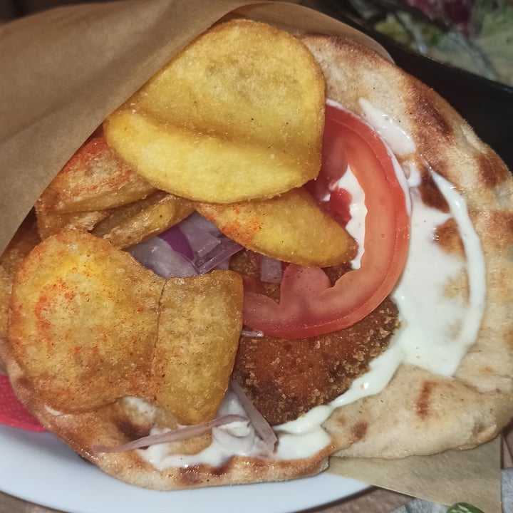 Τρεις Λαλούν Treis Laloun Athina, Greece Kebab veggie souvlaki Review abillion