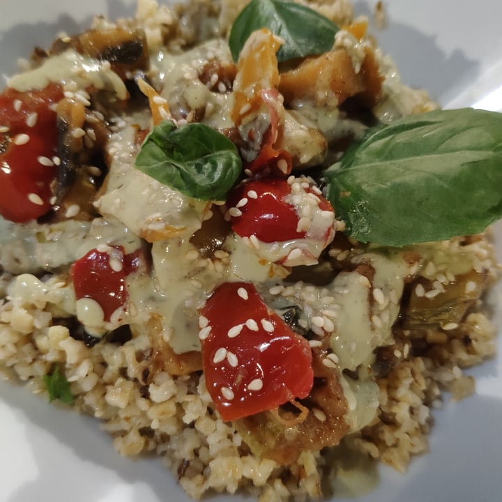 review photo of Indigeno Roma Bulgur con limone fermentato, capperi, sale di mandorla, verdure estive arrosto e dressing di sesamo alle erbe shared by @mikutheclown on 17 Sep 2022 - review