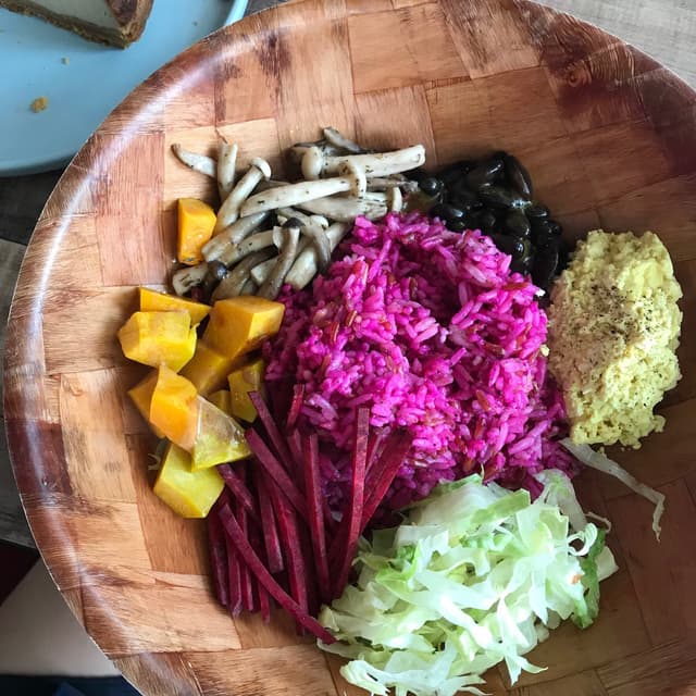 Foto del piatto “dragon wellness bowl”