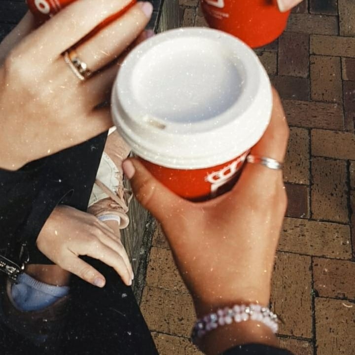 review photo of vida e caffè Cafe Latte shared by @chloekingdom on 02 Nov 2020 - review