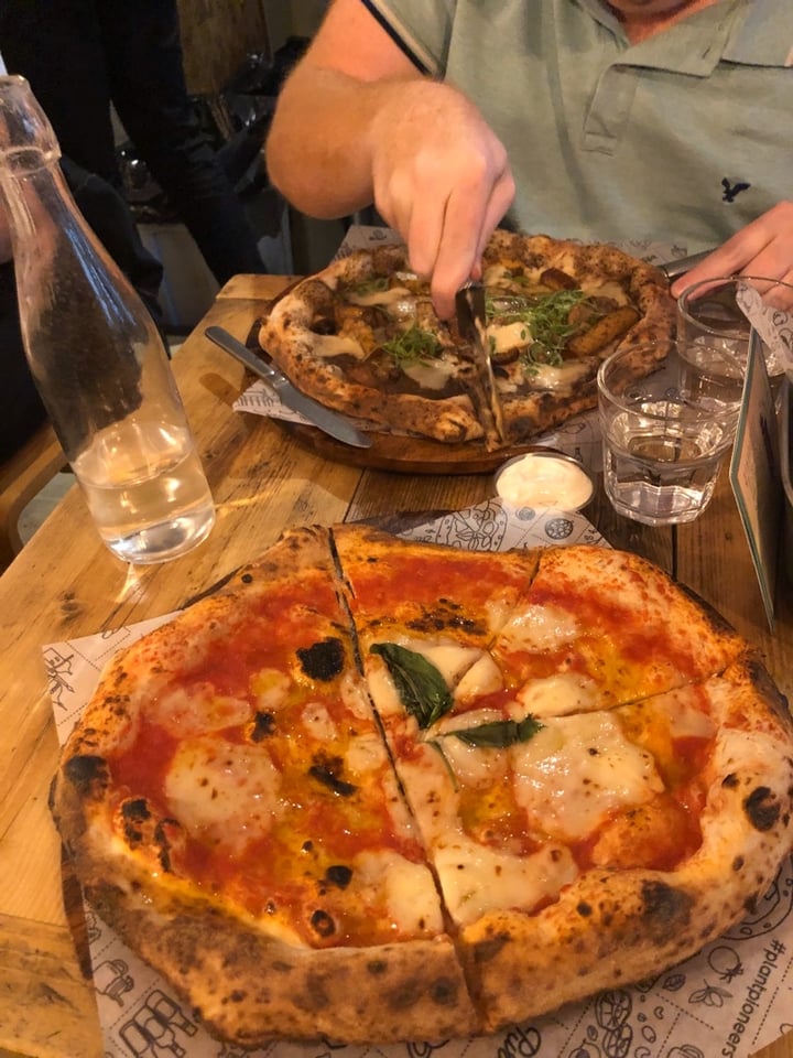 photo of Purezza - Vegan Pizza Camden The Margherita One shared by @cecicasillastin on  23 Dec 2019 - review