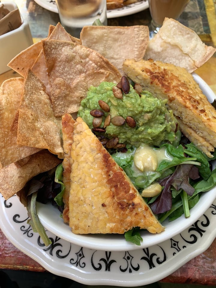 photo of The Egg's Nest Frida bowl (minus the cheese, plus tempeh) shared by @ggp441622 on  24 Aug 2019 - review