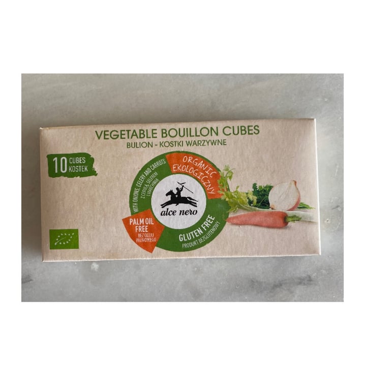 photo of Bouillon Vegetable Cubes shared by @rebecalopes on  05 Aug 2021 - review