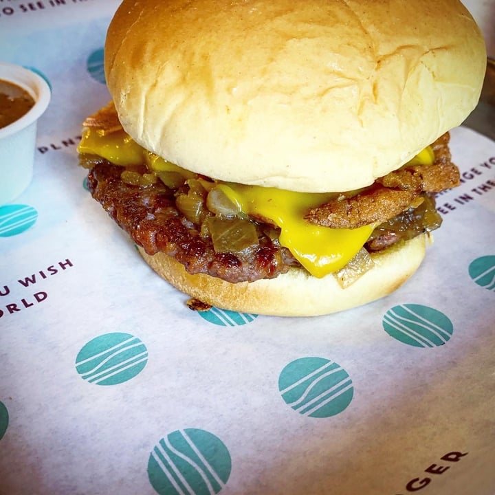 review photo of PLNT Burger Mushroom Burger With Vegan Bacon shared by @rainbowbear9 on 03 Jan 2020 - review
