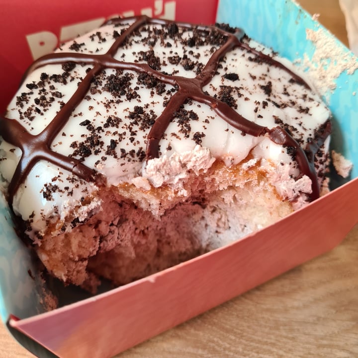 photo of Batch'd oreo donut sandwich shared by @ishara- on  24 Jul 2022 - review