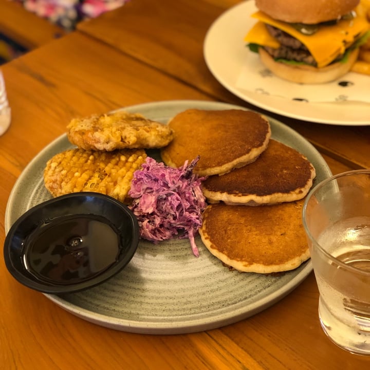 photo of Love Handle  Chick’n & Pancakes shared by @belleeats on  25 May 2022 - review