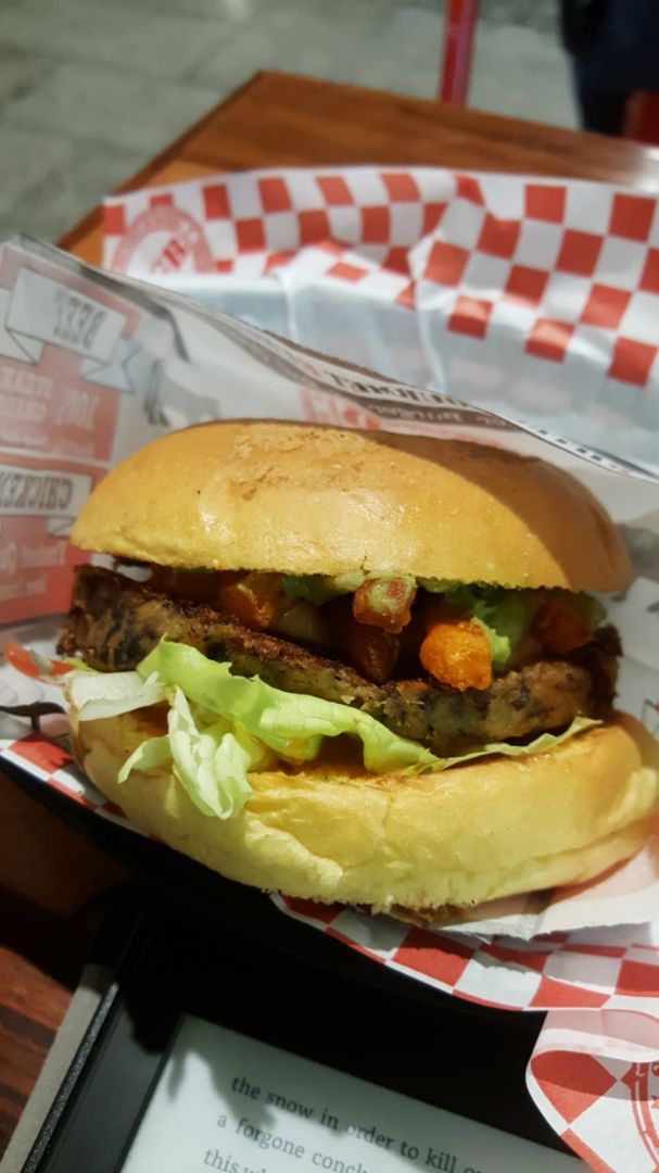 photo of KGB The Gardens Mid Valley Chloe's Earth Burger shared by @alexi on  20 Nov 2018 - review