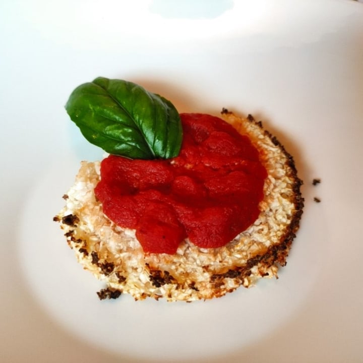 photo of Hotel Drei Birken pizzetta di cavolfiore con pomodoro e basilico shared by @ambras on  24 Aug 2022 - review