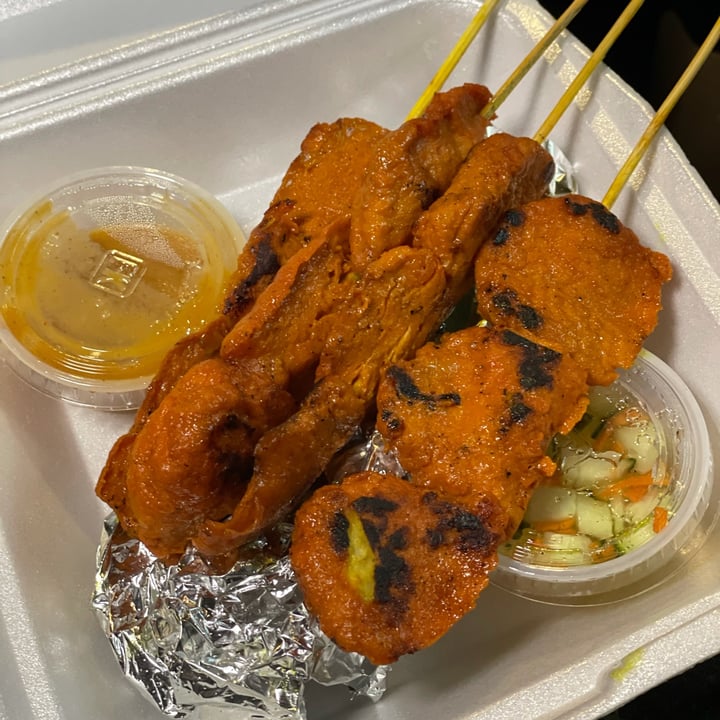 photo of Vegan House Thai Bistro Soy Chicken Skewers shared by @soniaelsie on  12 Nov 2021 - review