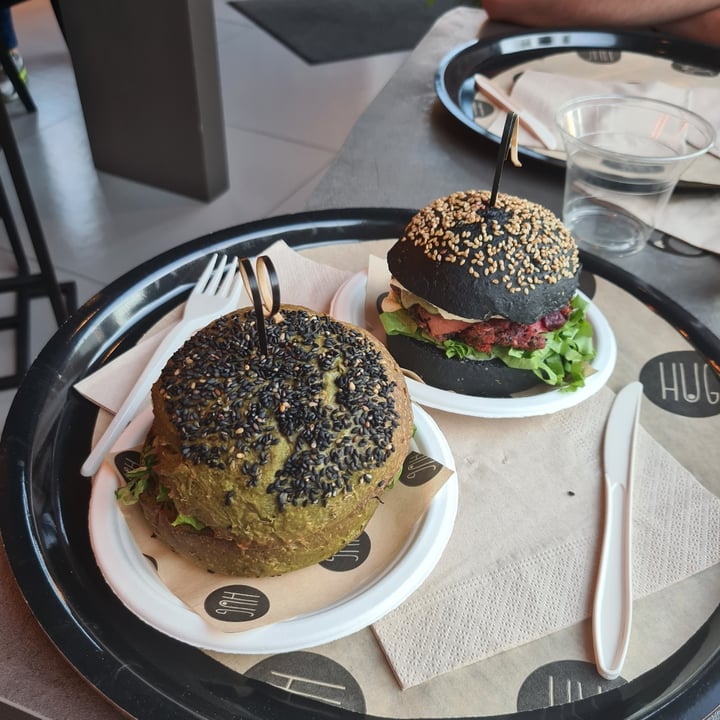 photo of HUG Hug Burger #31 - Hulk Burger shared by @siilviaa on  21 Jun 2022 - review