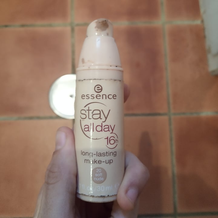 review photo of Essence Cosmetics Base de maquillaje shared by @elenagg on 03 Jan 2021 - review