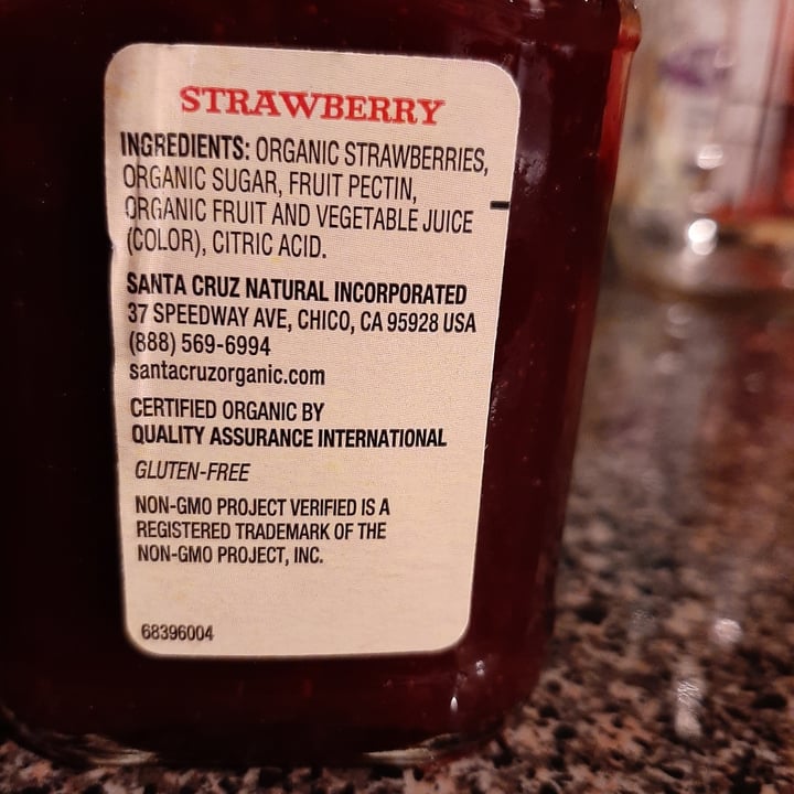 photo of Santa Cruz Organic Strawberry fruit spread shared by @treehugginjen on  09 Nov 2021 - review