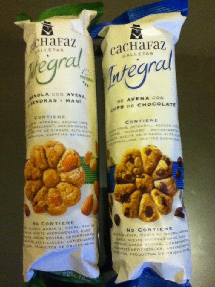 photo of Cachafaz Galletas Integral De Avena Con Chips De Chocolate shared by @constanzata on  21 Apr 2020 - review