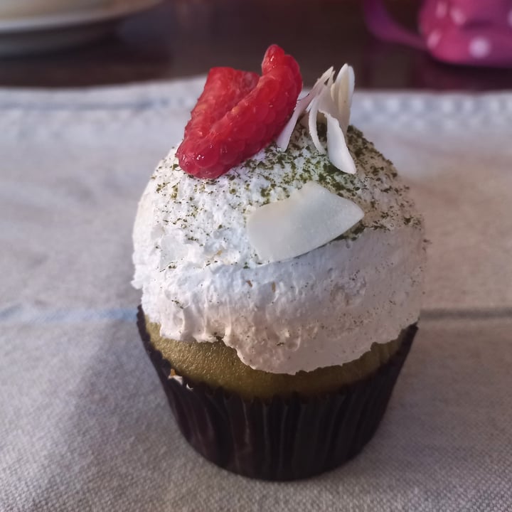 photo of Tauer Bakery Cupcake Tea Garden shared by @gaiapio on  30 Apr 2022 - review