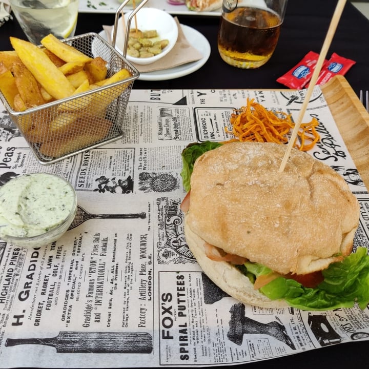 review photo of Phoenix Belgian Vegg Hamburguesa Vegetal shared by @kataleya88 on 26 Jun 2022 - review