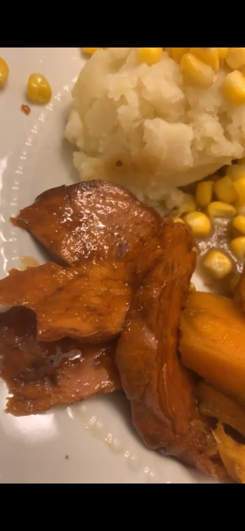 review photo of Tofurky Plant-Based Ham Style Roast with Amber Ale Glaze shared by @veganshannon on 14 Apr 2020 - review