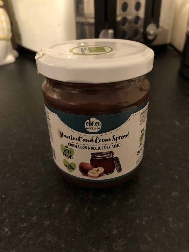 photo of Deanocciola Classic Hazelnut and Cacoa Spread shared by @shanahowells on  14 Feb 2020 - review