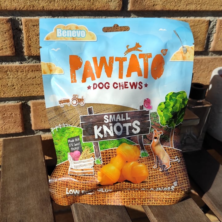 photo of Benevo Pawtato Dog Chews Small Knots shared by @viajeracronica on  23 Oct 2020 - review