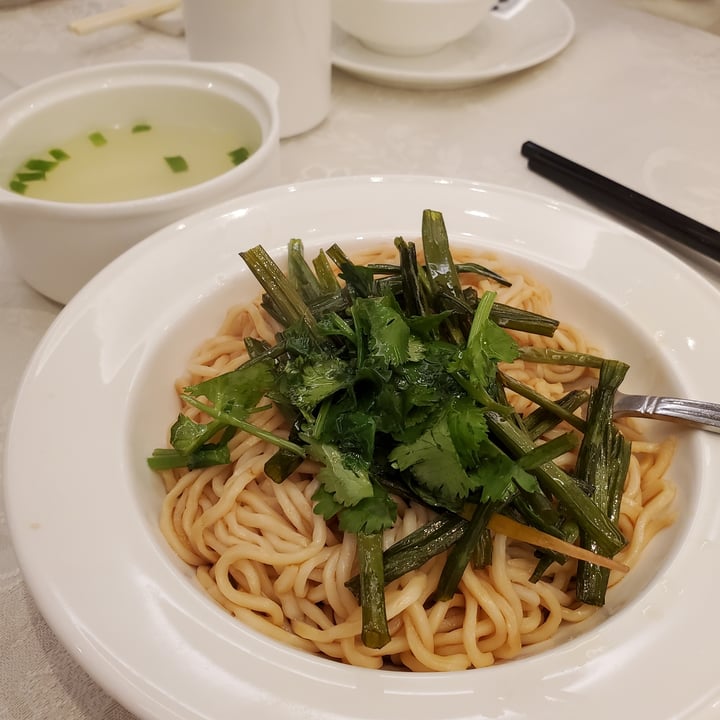photo of Modern China Restaurant Noodle with Green Onion Oil & Parsley shared by @moosewong on  13 Nov 2021 - review