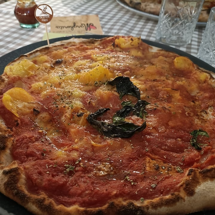 photo of Margherita e le sue Sorelle Pizza "Assoluto Marinara" senza glutine- gluten free shared by @elisabettap on  13 Jan 2022 - review