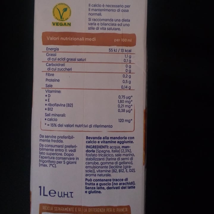 photo of Alpro Almond no sugars shared by @sonsongb on  30 Oct 2022 - review