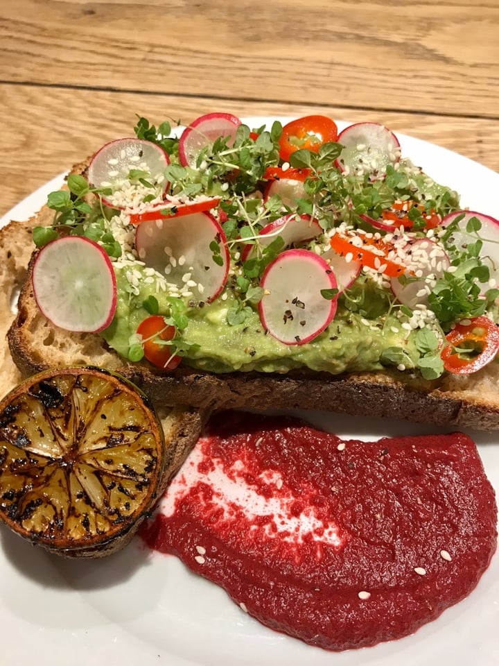 photo of Hot Numbers Coffee Smashed Avocado Sourdough shared by @camveg2020 on  17 Jan 2020 - review